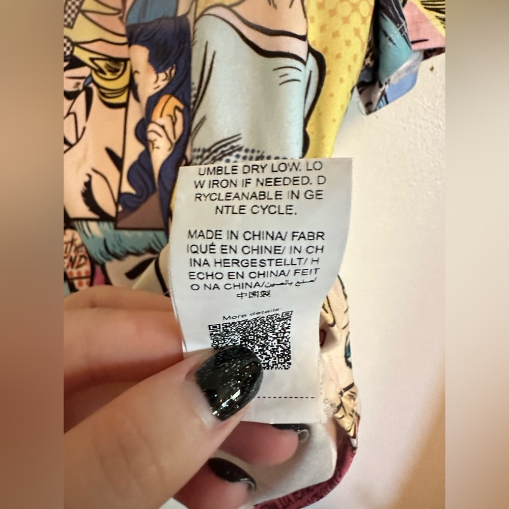 Comic Book Shirt! 💥 - Picture 8 of 11